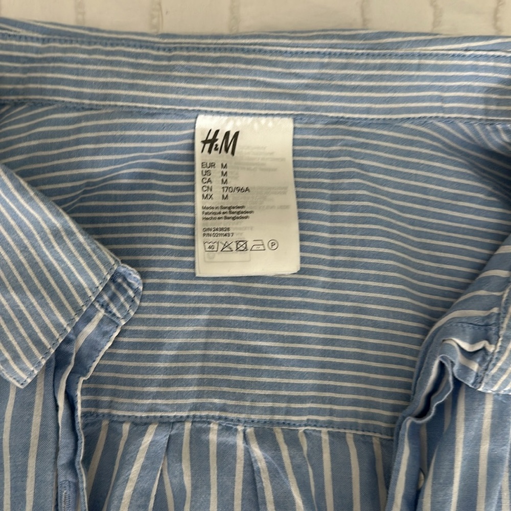 H&M button up - Picture 2 of 2